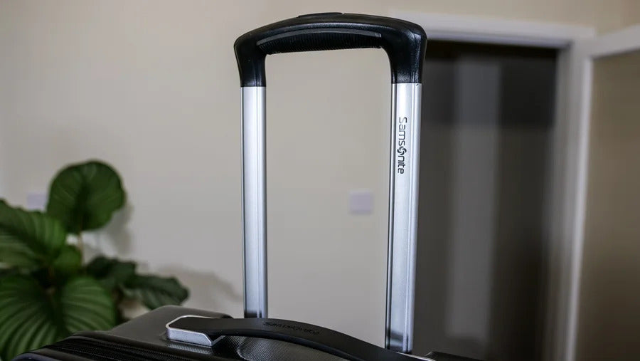 Samsonite Winfield 3 DLX Black Hardside Luggage – 100% Polycarbonate Scratch-Resistant Suitcase